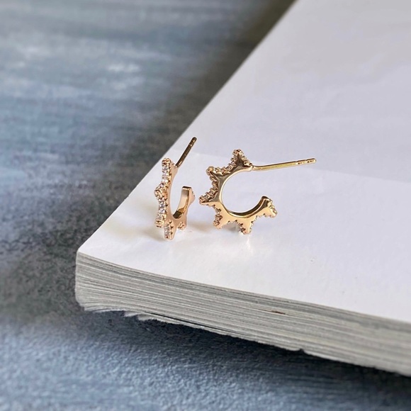 LAST ONE🔥 Tiny Star Hoop Earrings | 18K Gold Plated Sterling Silver | Jewelry - Picture 5 of 11